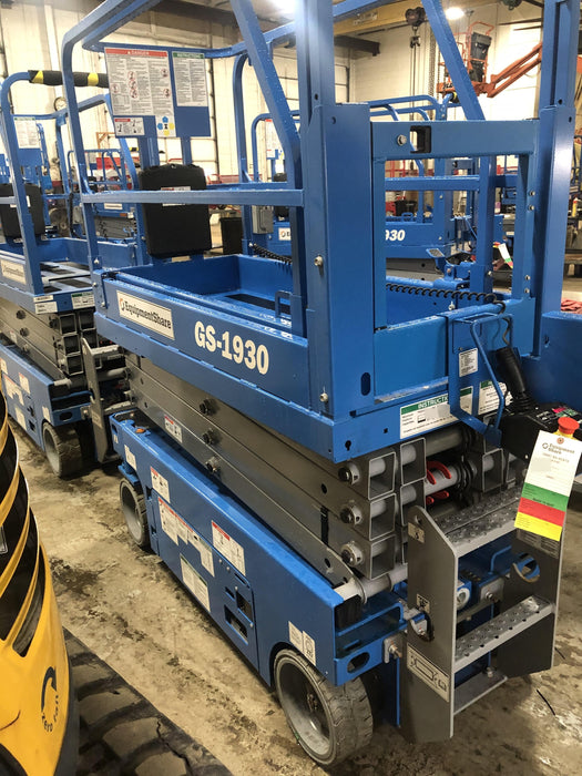2020 Genie GS-1930 Solid Non Marking Tires, Beacon, Folding rails with half height swing gate