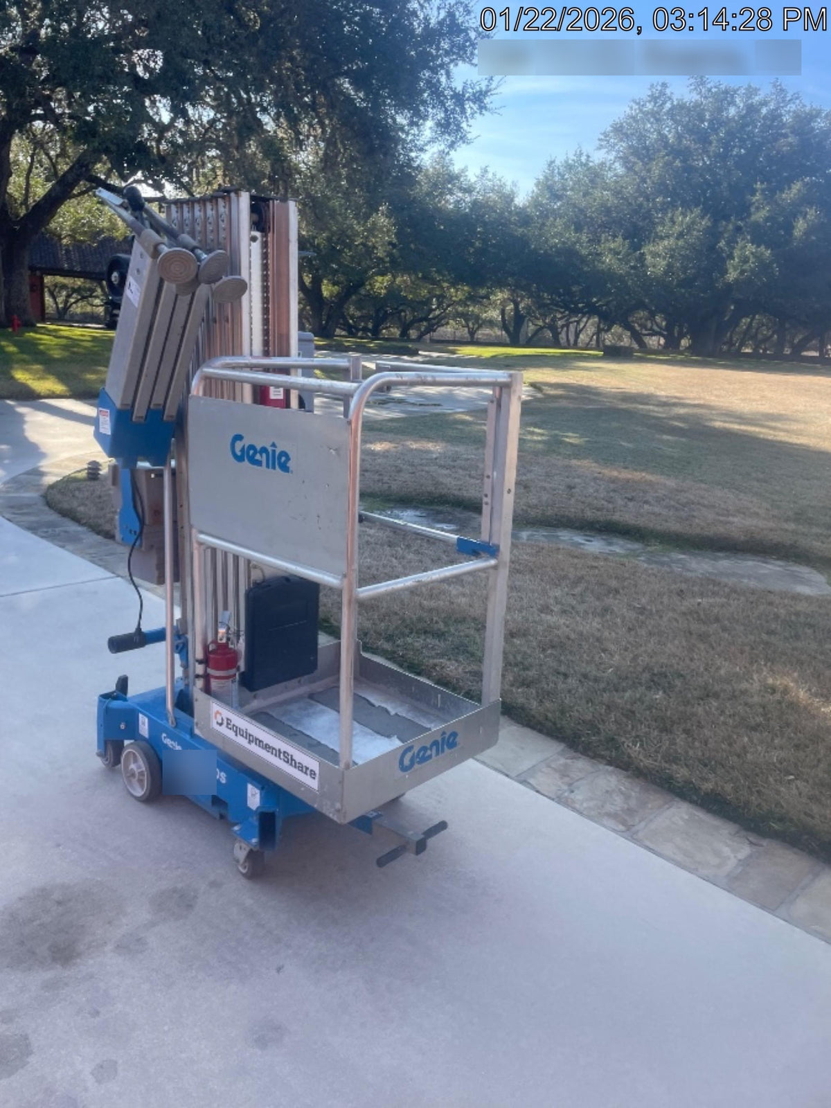 2019 GENIE AWP-30S