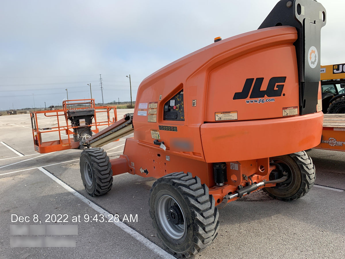 2019 JLG 400S