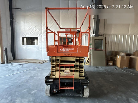 2022 JLG ES3246