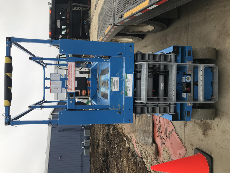 2019 Genie GS-2632 Folding rails with half height swing gate