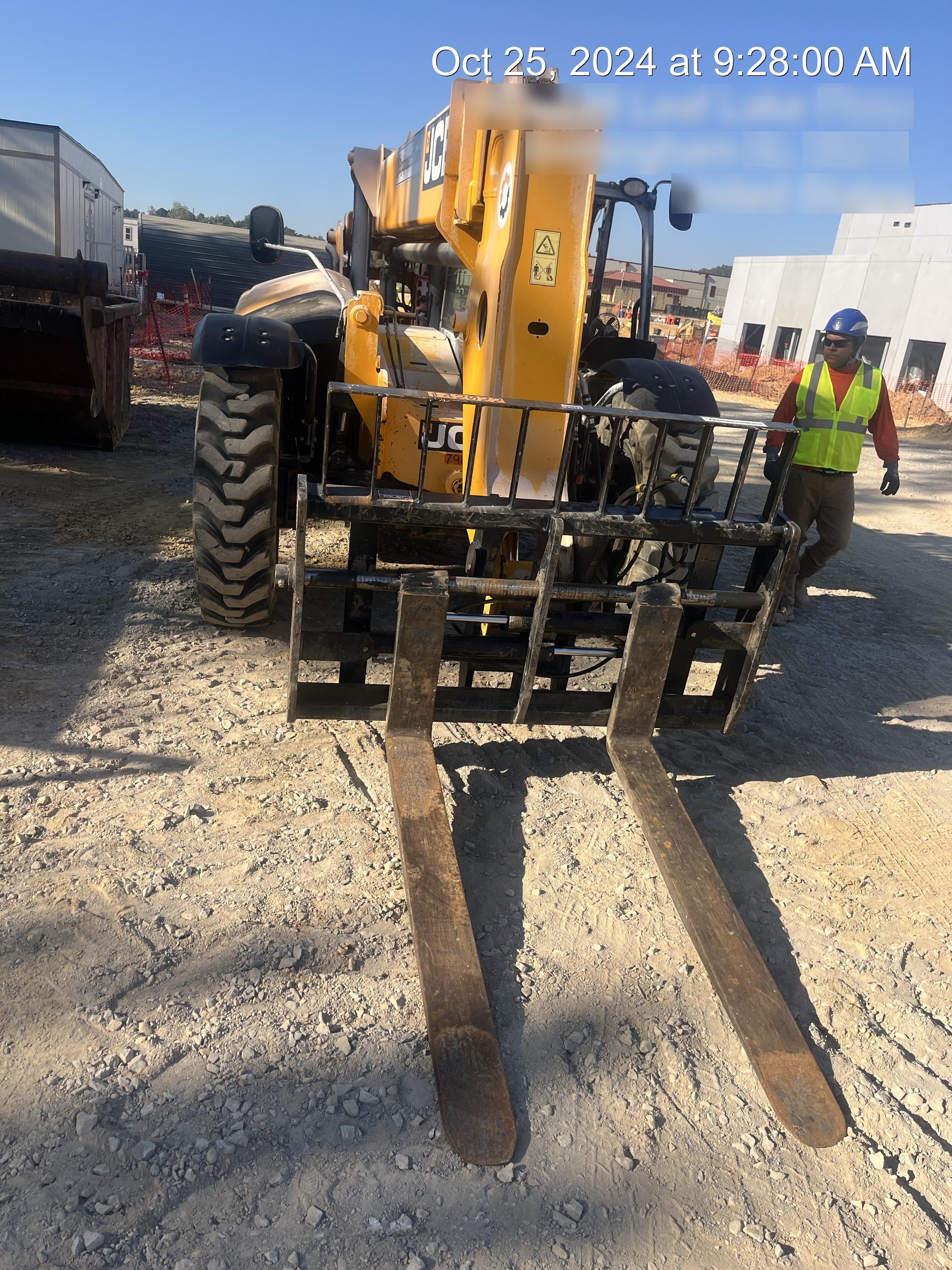 2021 JCB F7377