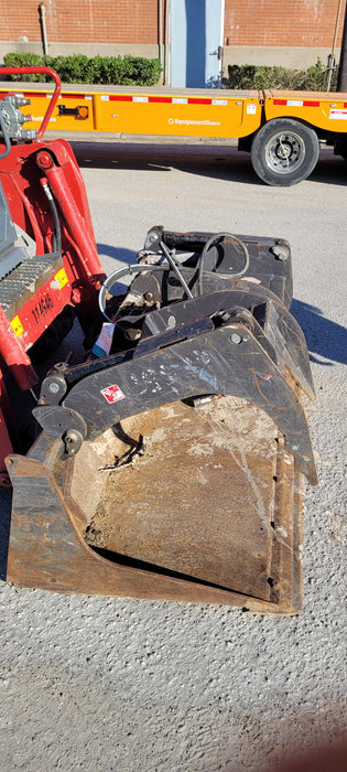 2018 PALADIN 76" Scrap Grapple Bucket - Paladin