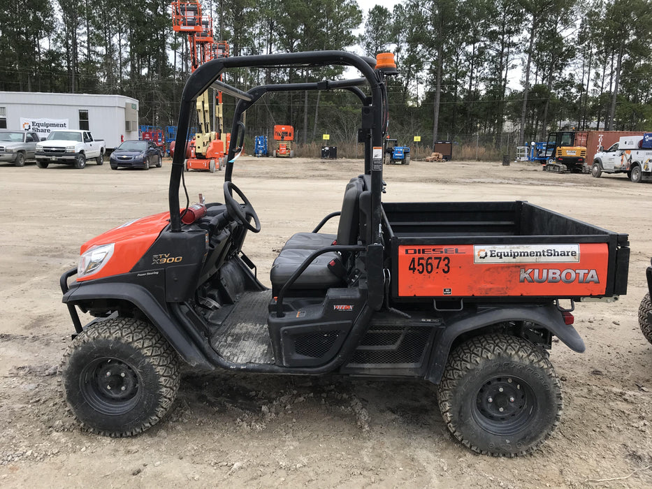 2019 Kubota RTV-X900G-H - 2 Passenger 4wd Utility Cart, LED Strobe, Windshield Tempered Glass, Plastic Canopy, Backup Alarm