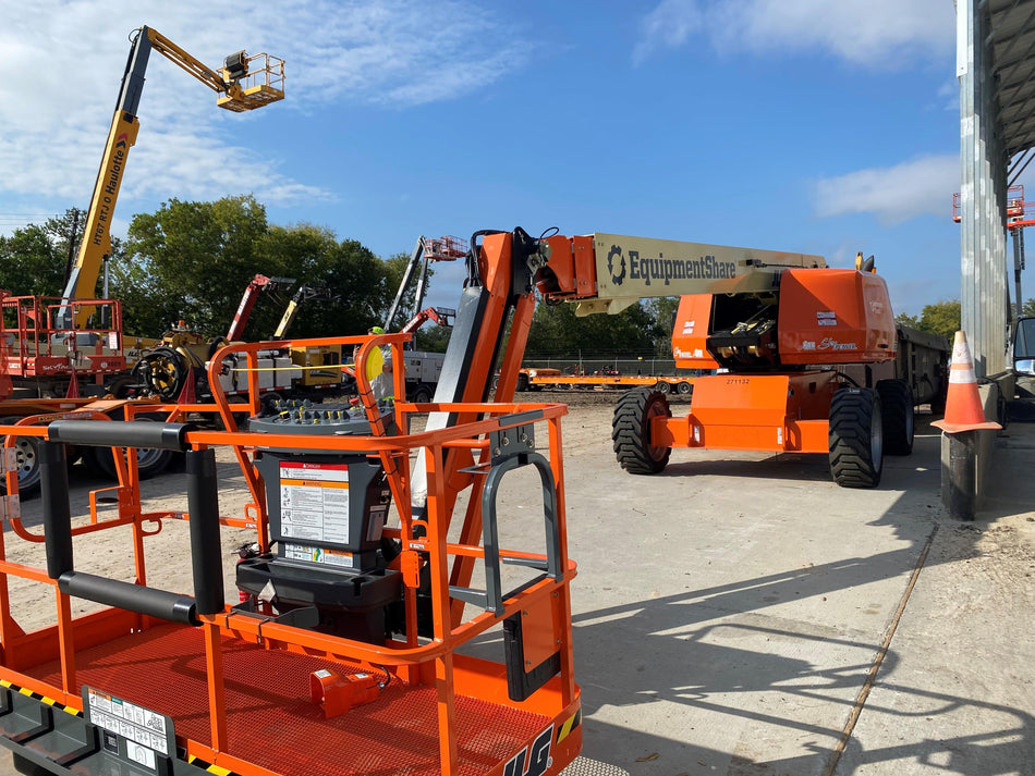 2022 JLG 660SJ