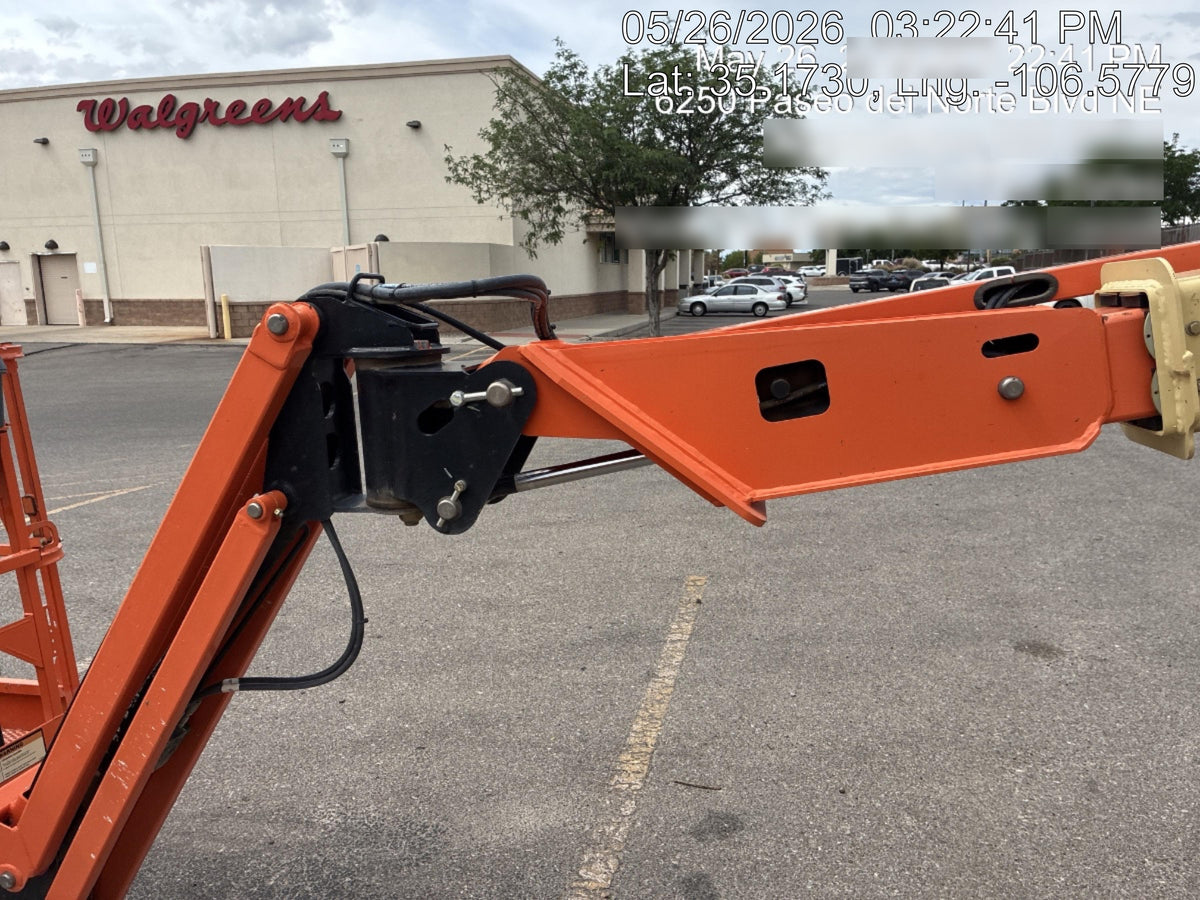 2019 JLG E400AJPN