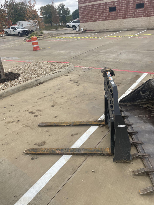 2024 PALADIN 48" Pallet Forks - Paladin