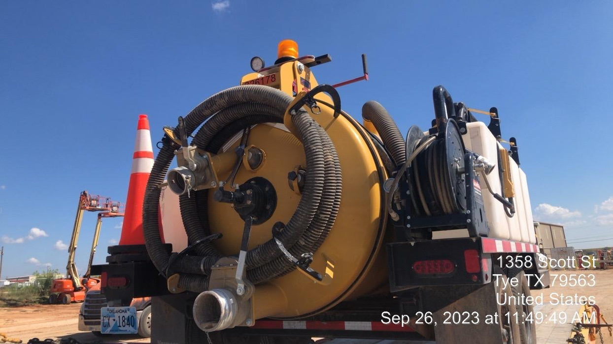 2023 Vac-Tron LP573XDT T4 Koehler Diesel Engine, 500 Gallon Debris Tank, x2 100 Gallon Water Tanks