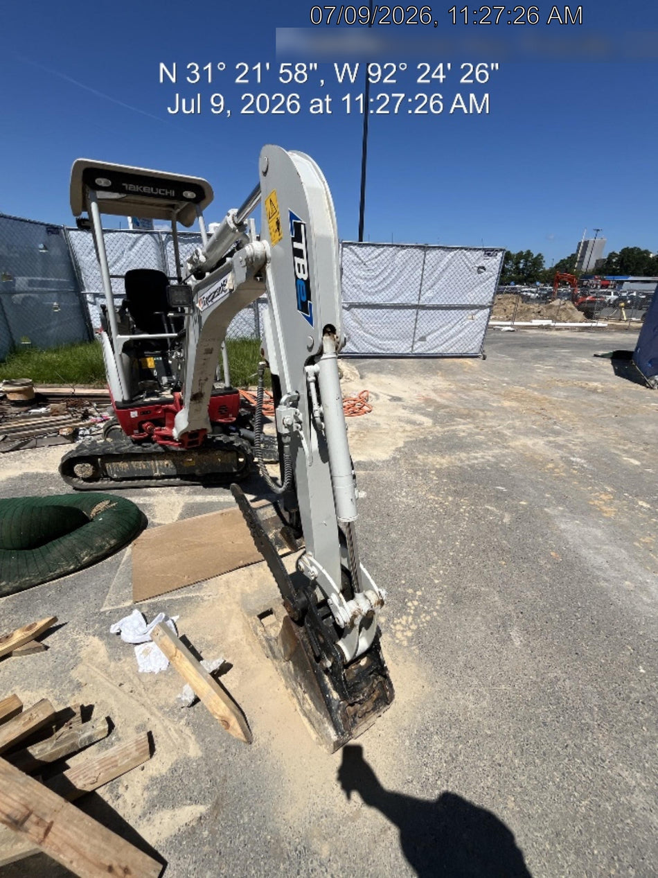 2022 TAKEUCHI TB20e