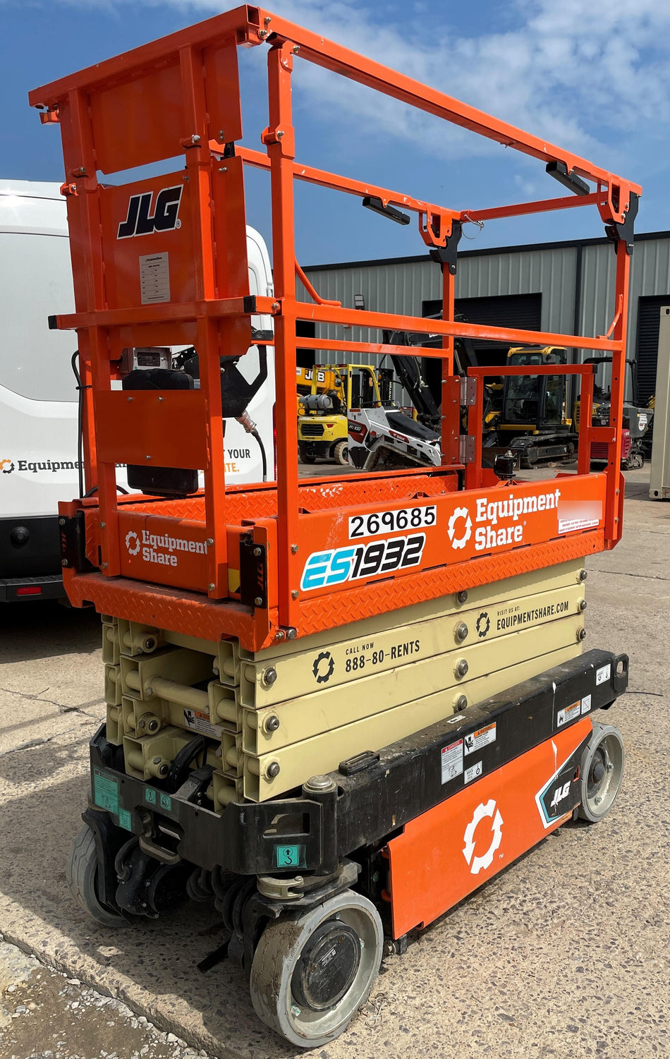 2022 JLG ES1932