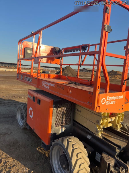 2022 JLG RT2669