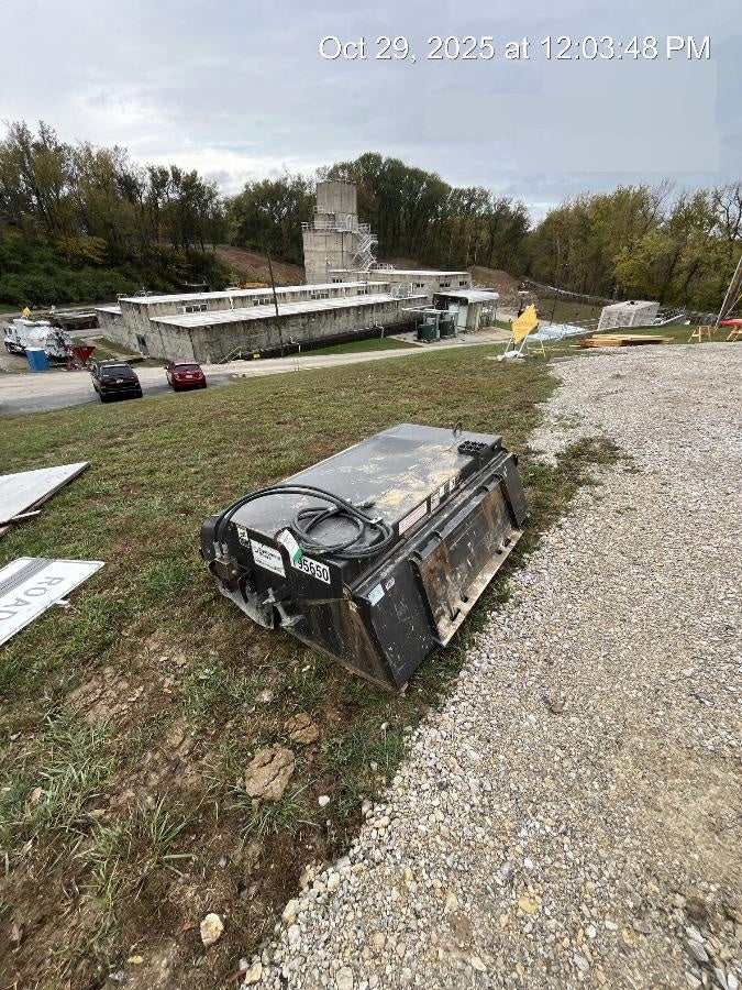 2021 PALADIN Sweepster SB72