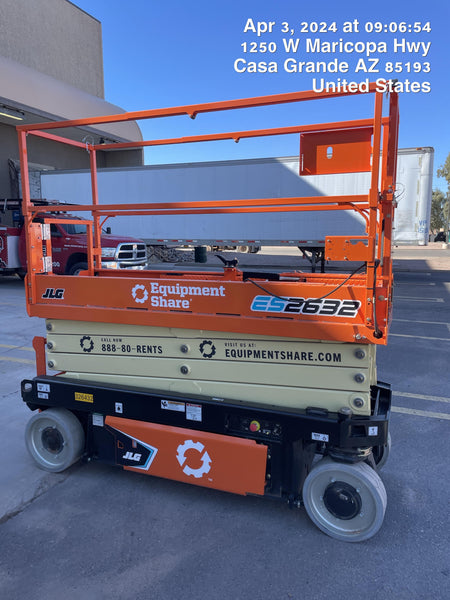 2023 JLG ES2632
