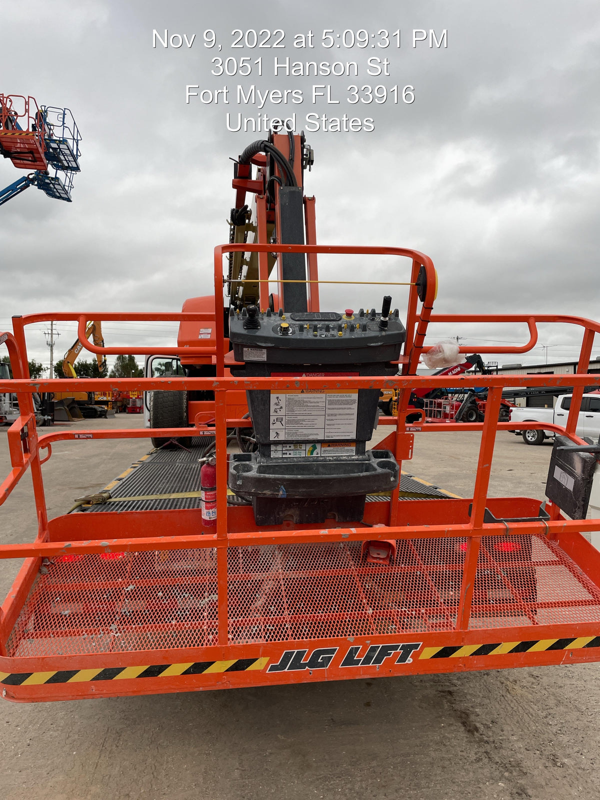 2022 JLG 660SJ