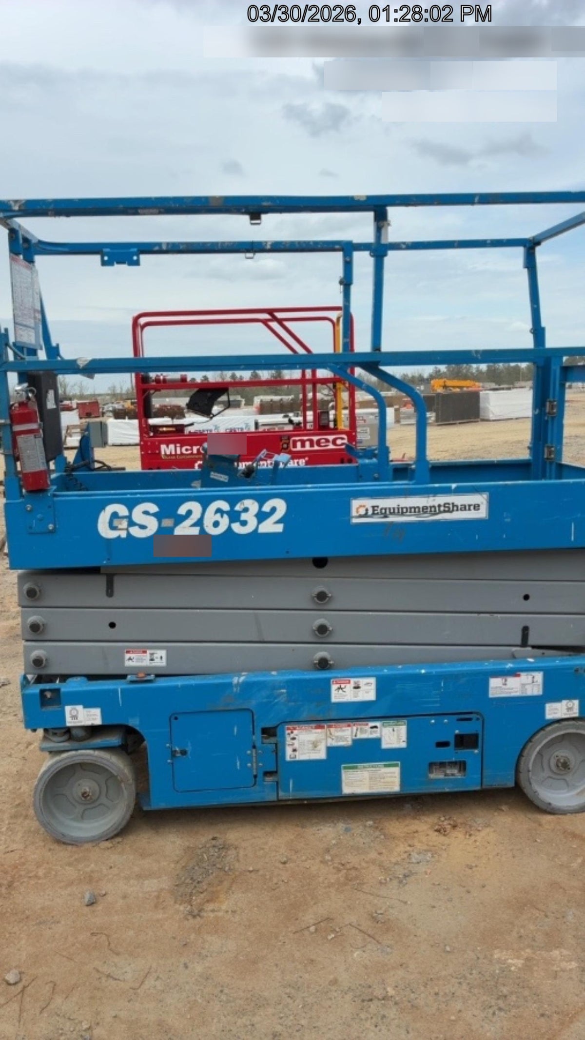 2019 Genie GS-2632 Folding rails with half height swing gate