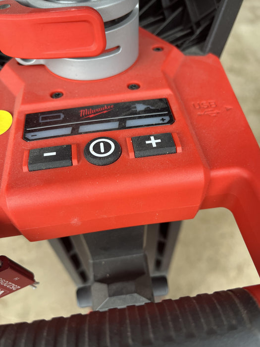 2023 MILWAUKEE 2136-20