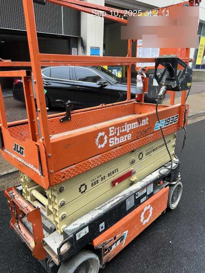 2022 JLG ES1932