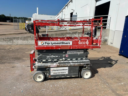 2020 Skyjack SJIII-3219 Solid NM Tires, Half height spring hinged entry gate, Dual Beacons, 800W Inverter