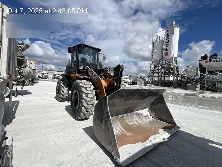 2018 Case 721G CLOSED CAB, JRB 416 STYLE HYD COUPLER