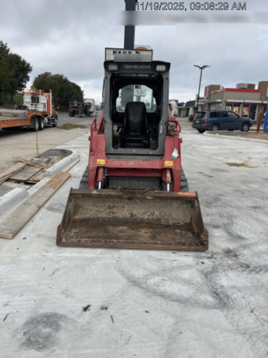 2019 Takeuchi TL8 Cab/Heat/AC, Back-up Alarm, Hydraulic QC 76" HD Bucket with smooth bolt-on edge