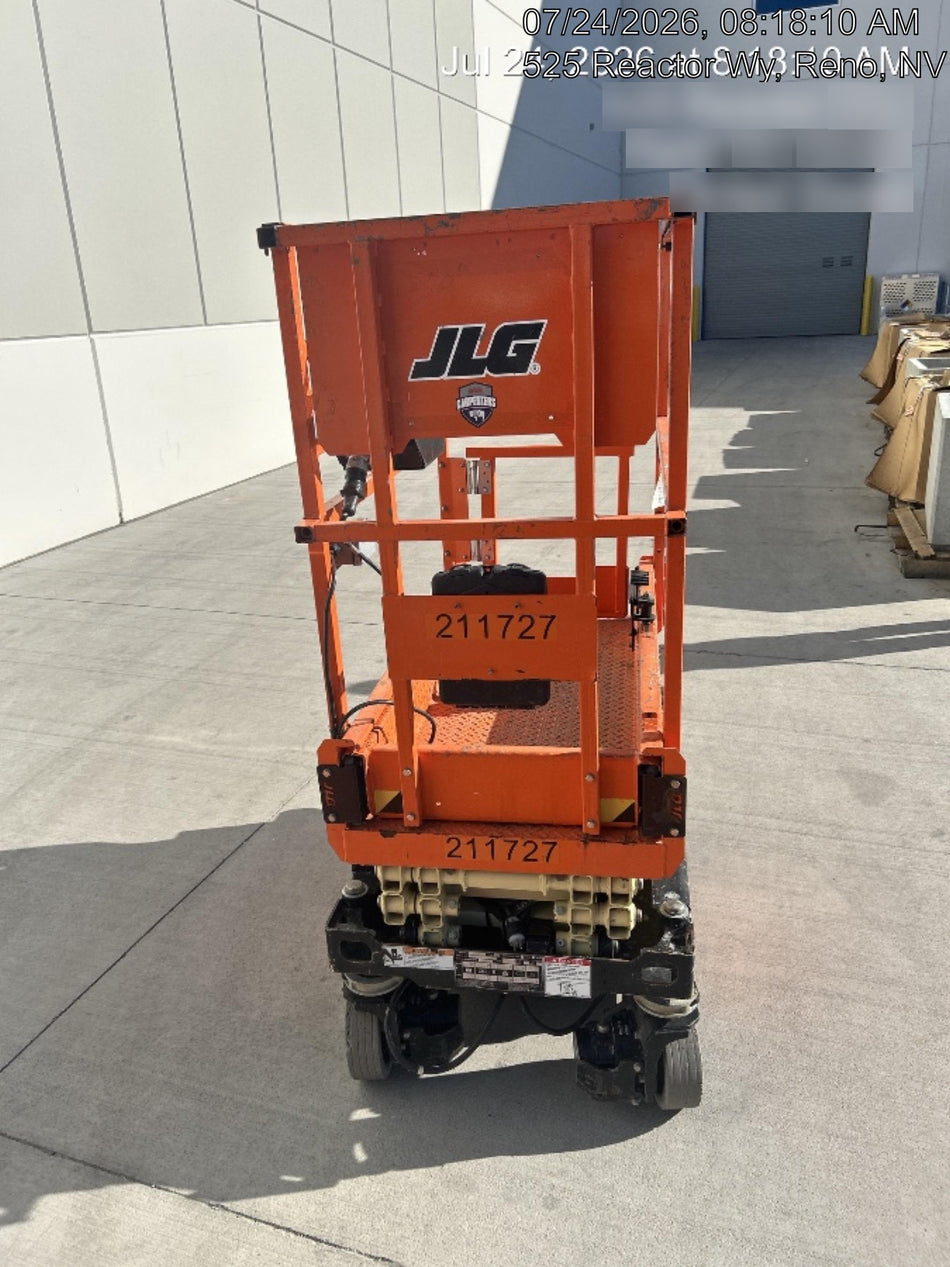 2022 JLG ES1330L