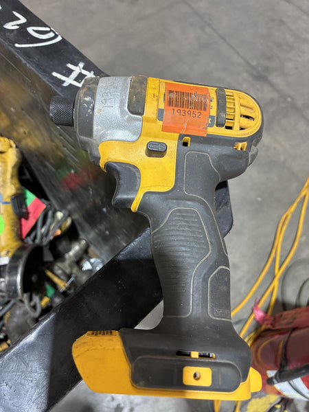 2021 DEWALT DCF885