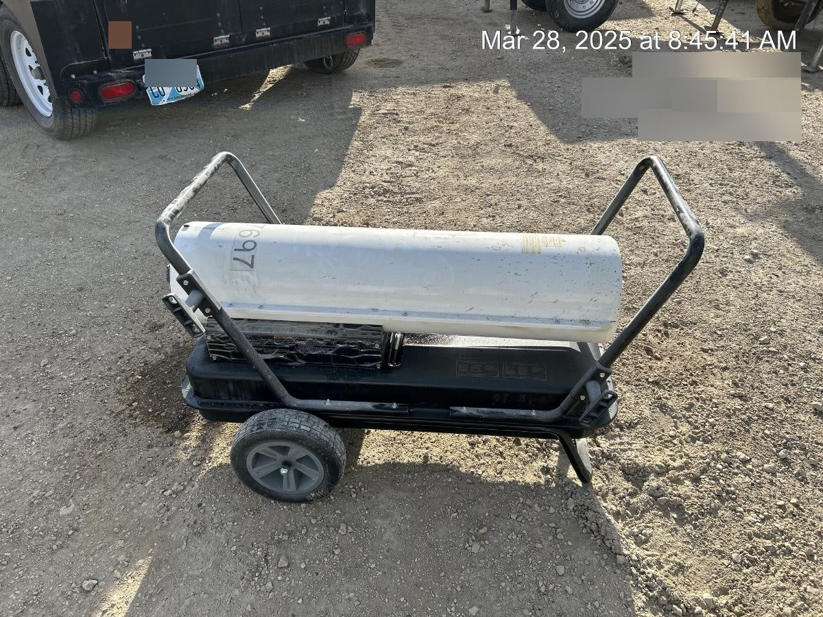 2022 LB WHITE Tradesman K175
