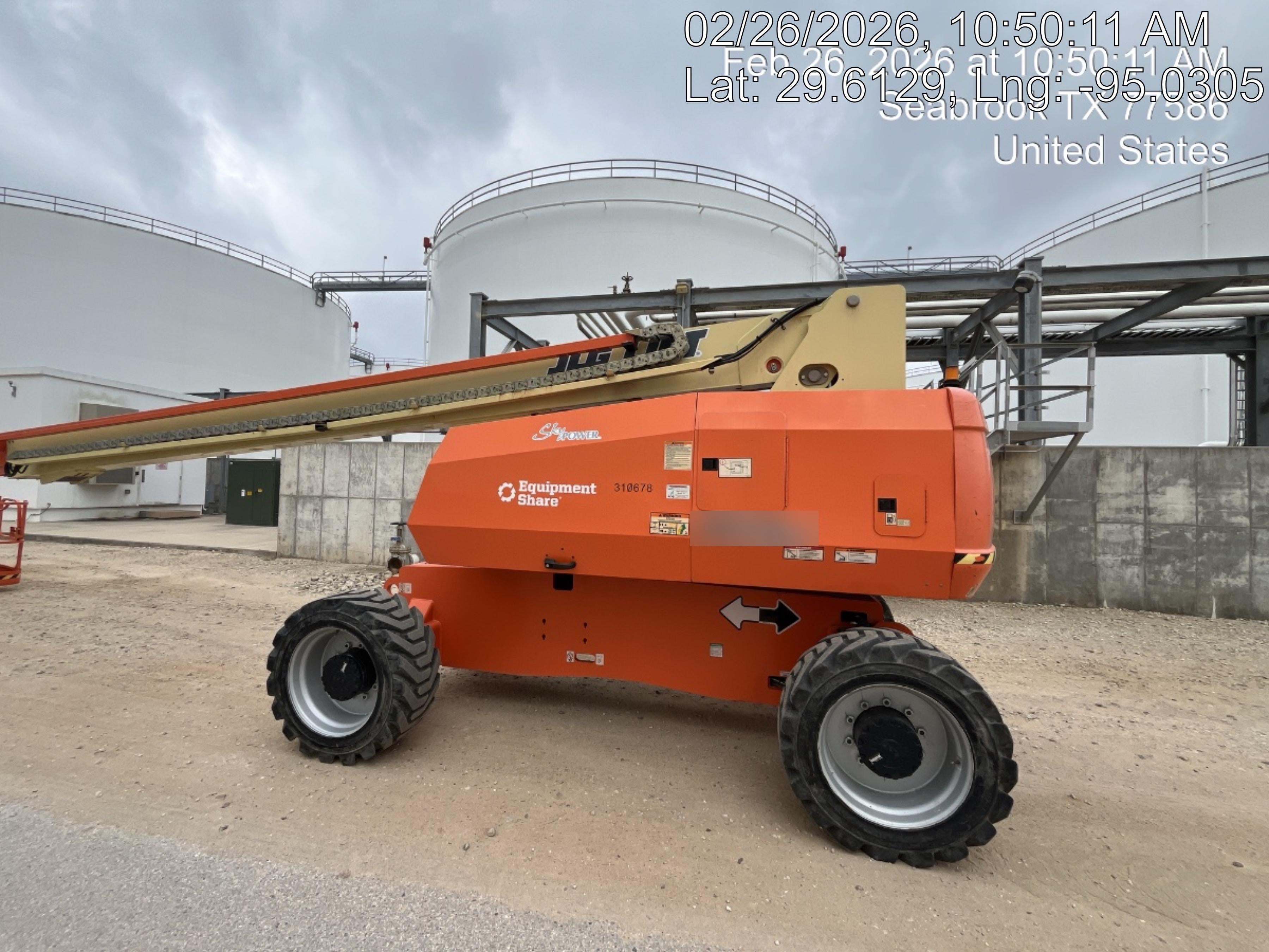 2023 JLG 860SJ