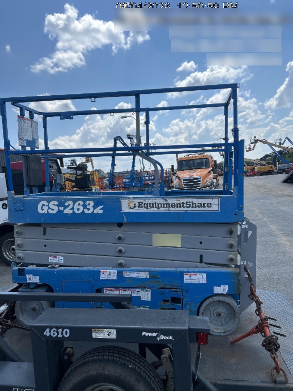 2019 Genie GS-2632 Folding rails with half height swing gate