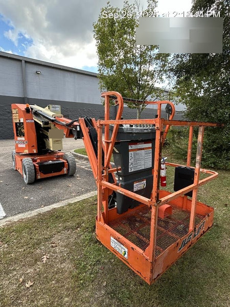 2019 JLG E300AJP