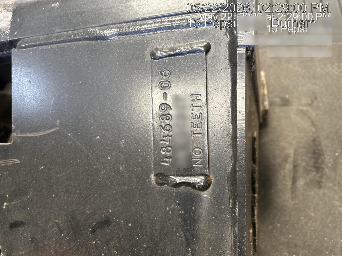 2025 TAKEUCHI 24" Bucket Takeuchi