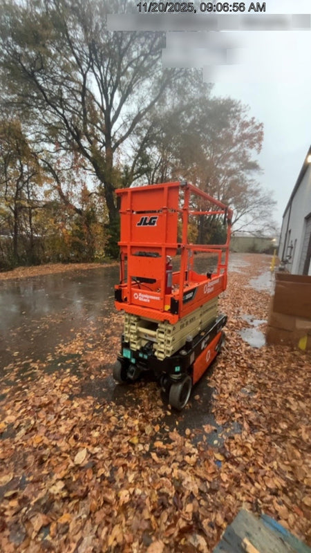 2025 JLG ES1932