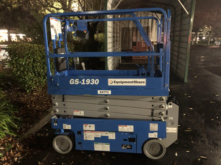 2019 Genie GS-1930 Half Height Swing Gate, 800W Inverter