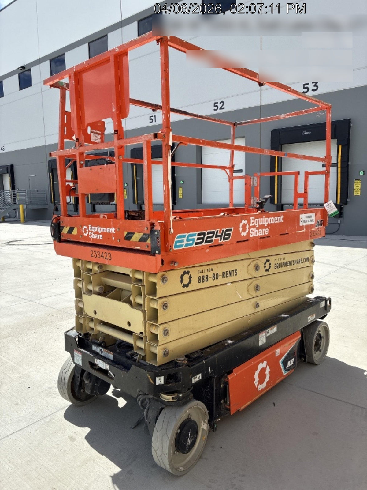 2022 JLG ES3246