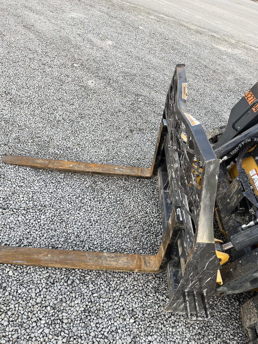 2022 PALADIN 48" Pallet Forks - Paladin