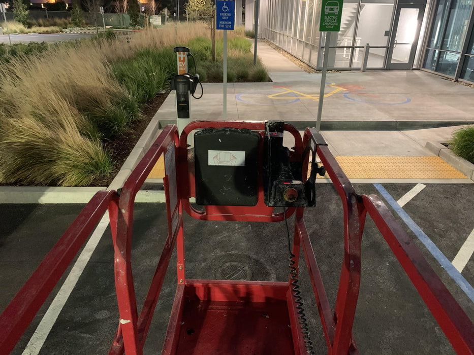 2020 MEC 1330SE Solid NM Tires, Steel Swing out Doors, LCS, Beacon, 900W Inverter