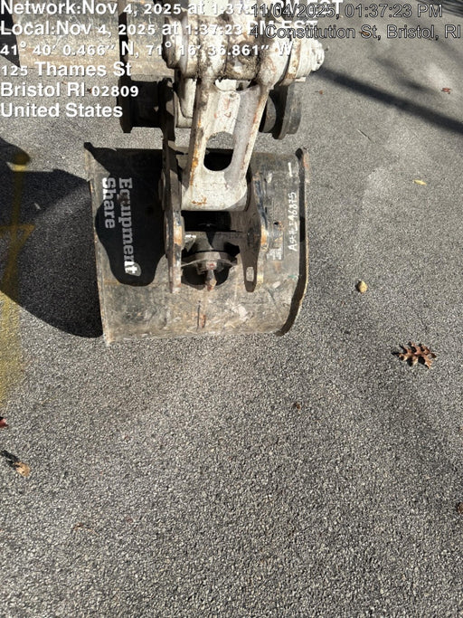 2025 TAKEUCHI 24" Bucket Takeuchi