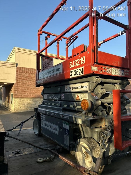 2019 MEC 1330SE MEC 1330SE w/ES Track Hardware, Full Extended 2 Year Warranty