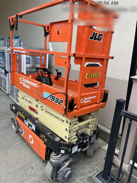 2024 JLG ES1932