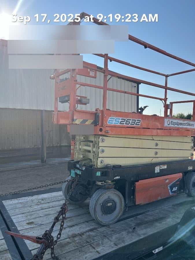 2022 JLG ES2632