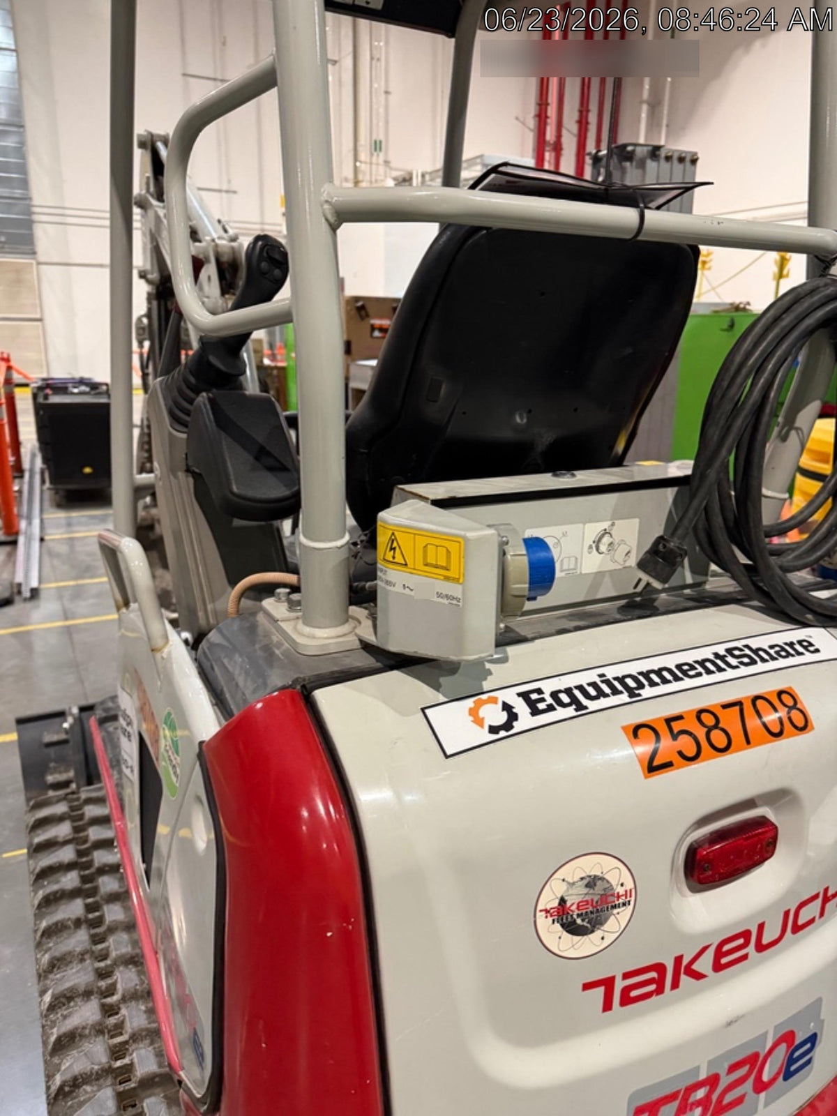 2022 TAKEUCHI TB20e
