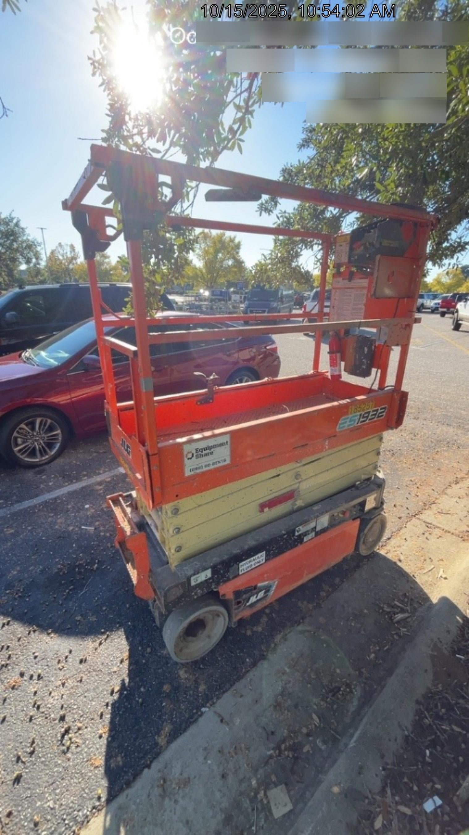 2021 JLG ES1932