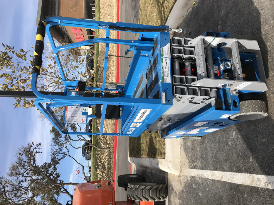 2019 Genie GS-1930 Fixed rails with chain Entry