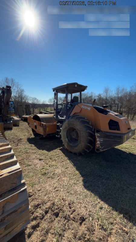 2023 CASE SV211E