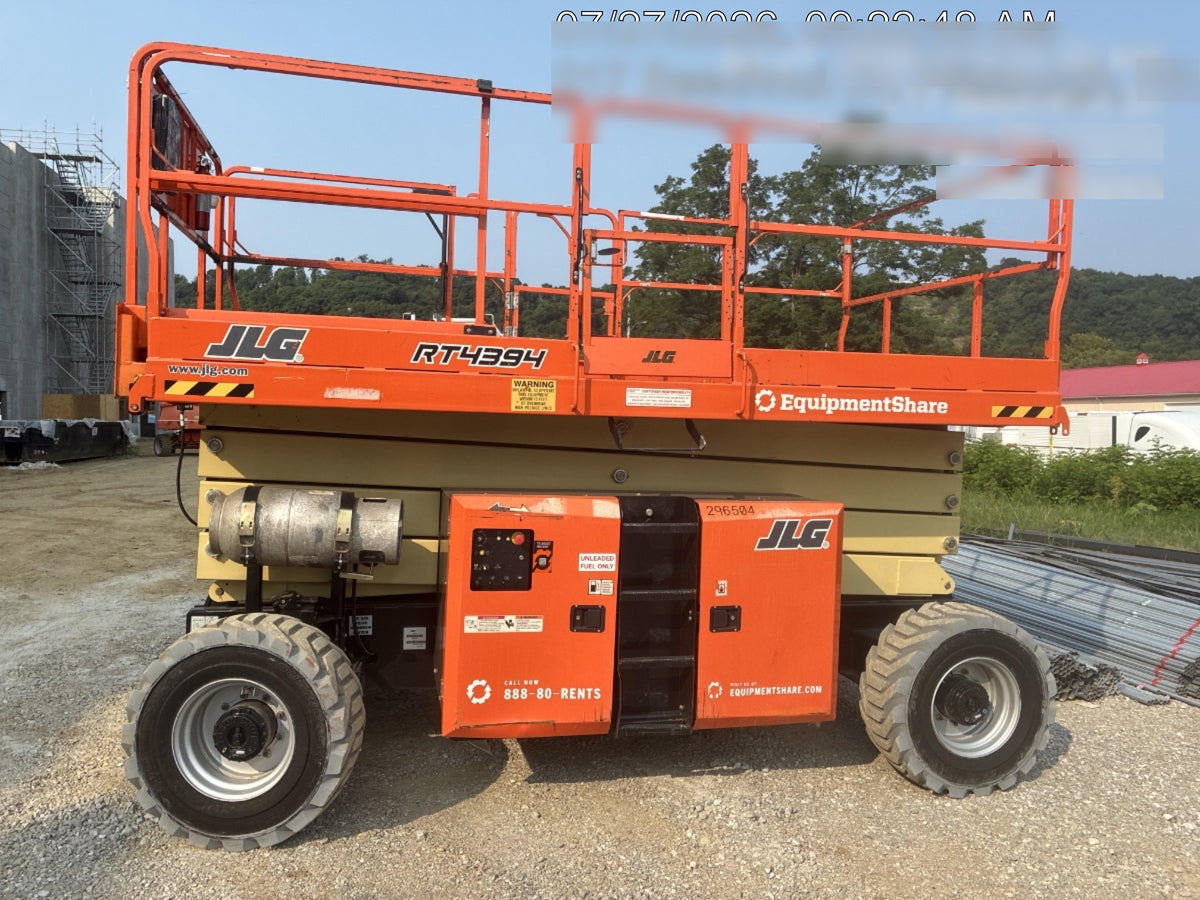 2023 JLG RT4394