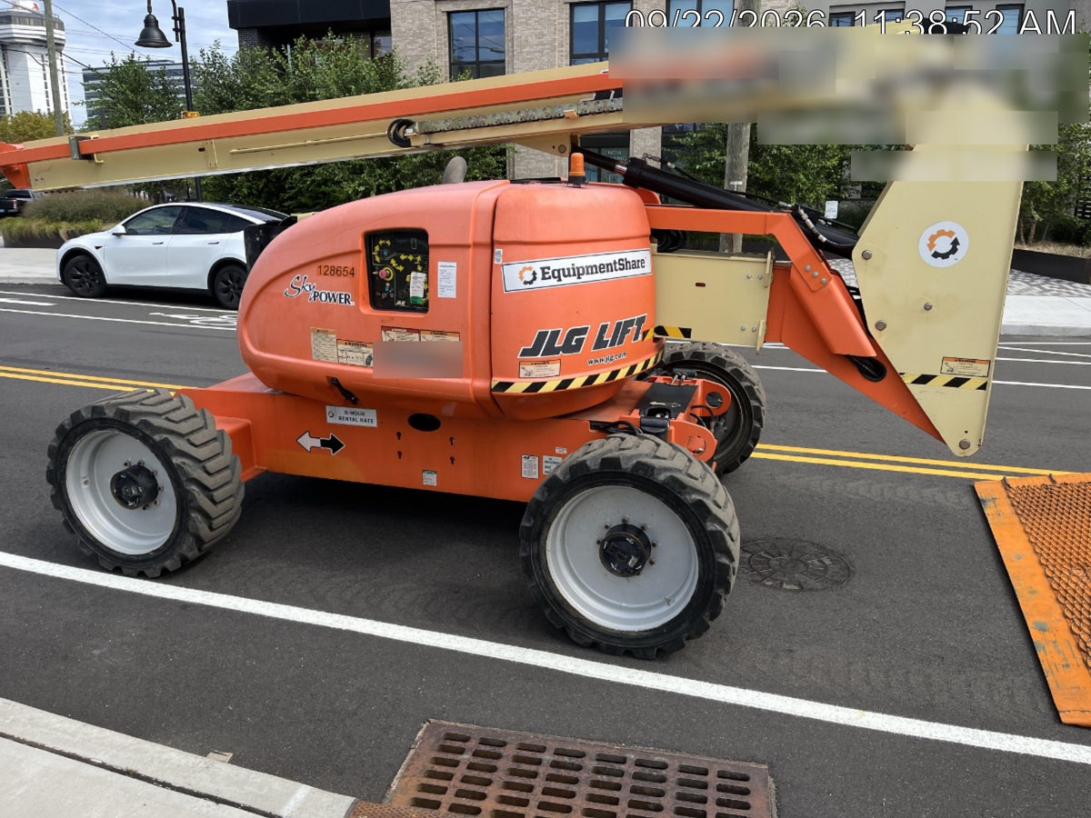 2021 JLG 600AJ