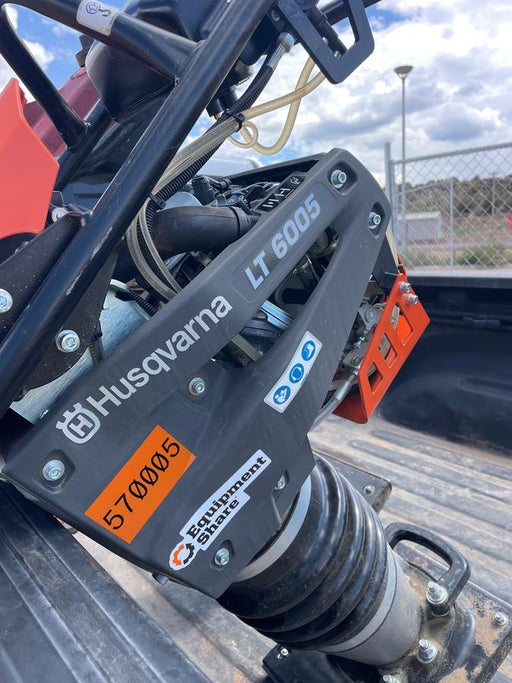 2025 HUSQVARNA LT6005