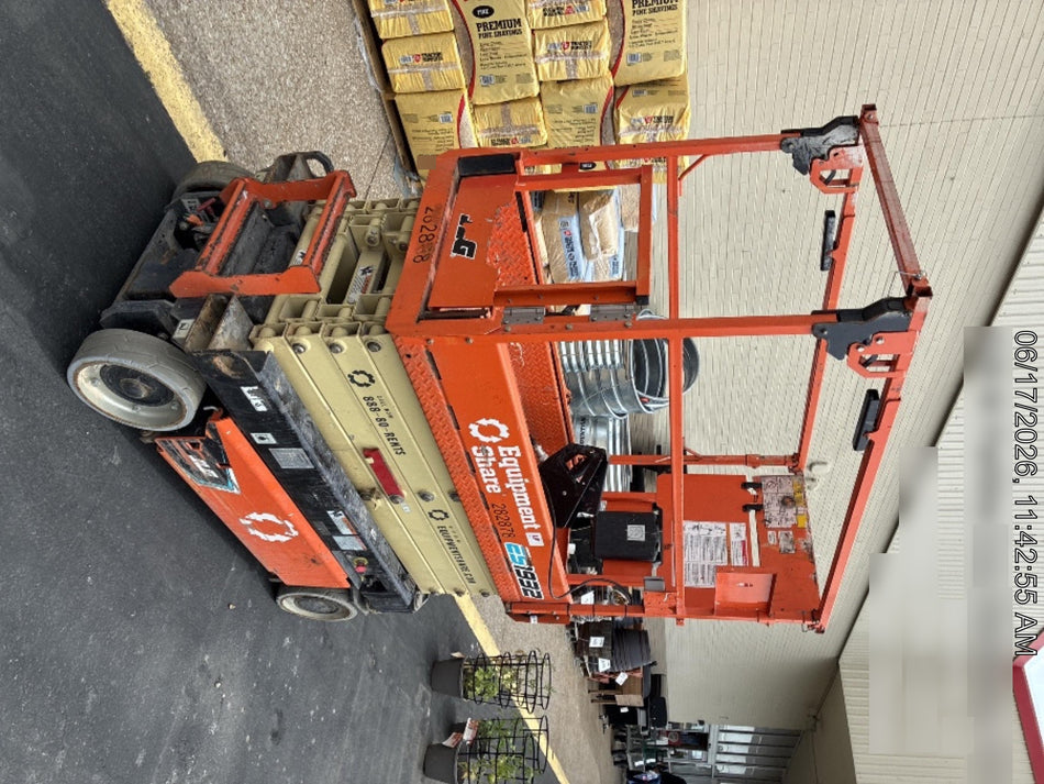 2022 JLG ES1932
