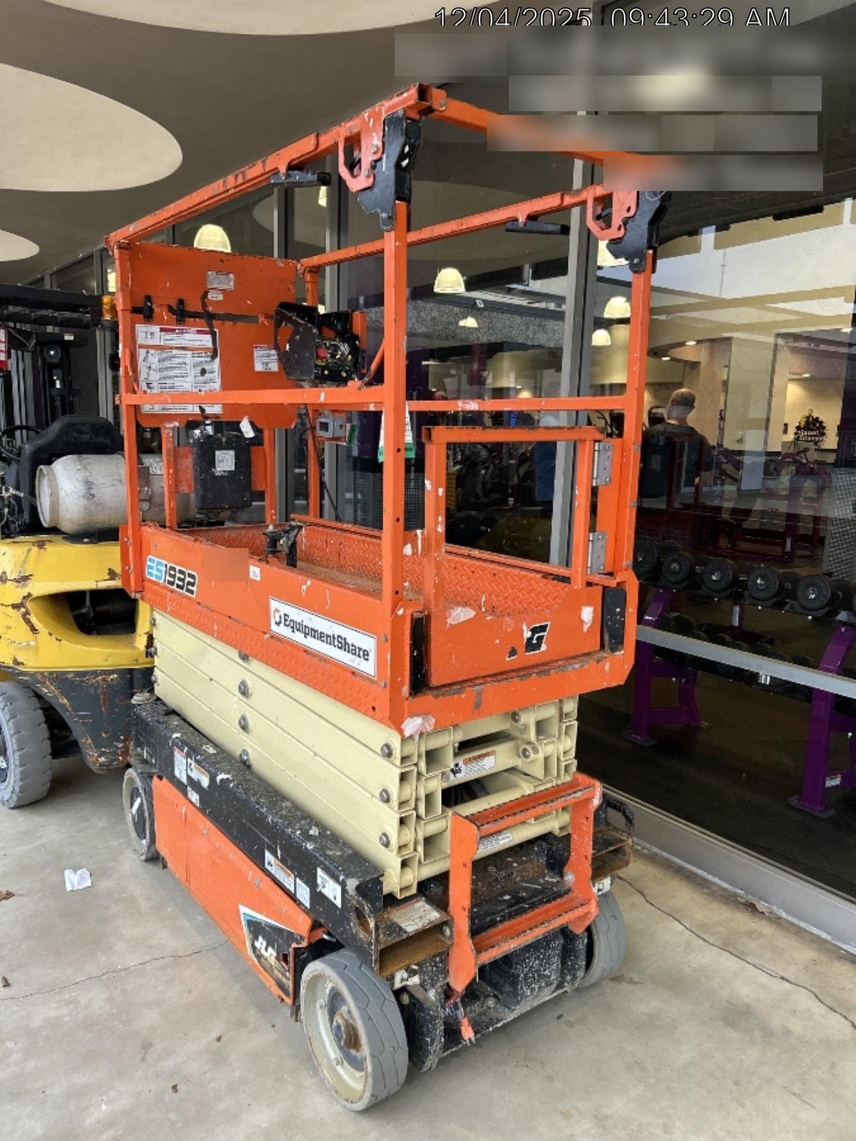 2022 JLG ES1932