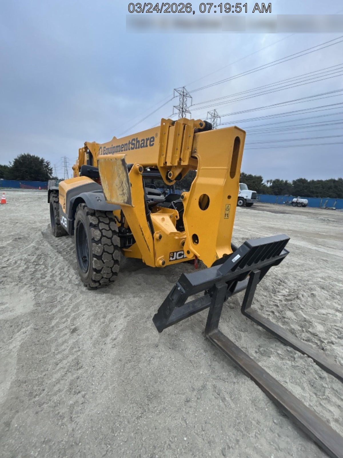 2025 JCB 512-56